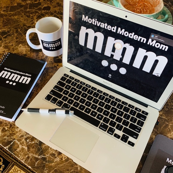 Hi! Posher, Vio ▶️📧motivatedmodernmom@gmail.com - Picture 3 of 3